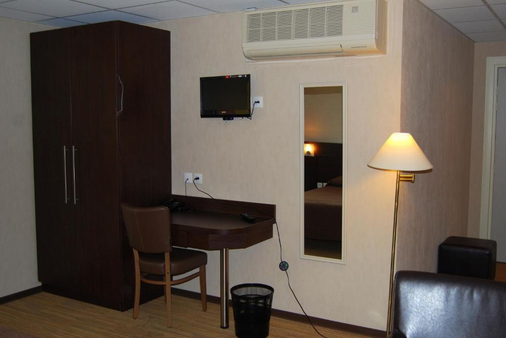 Le Logis De La Lys Hotel Aire-sur-la-Lys Ngoại thất bức ảnh