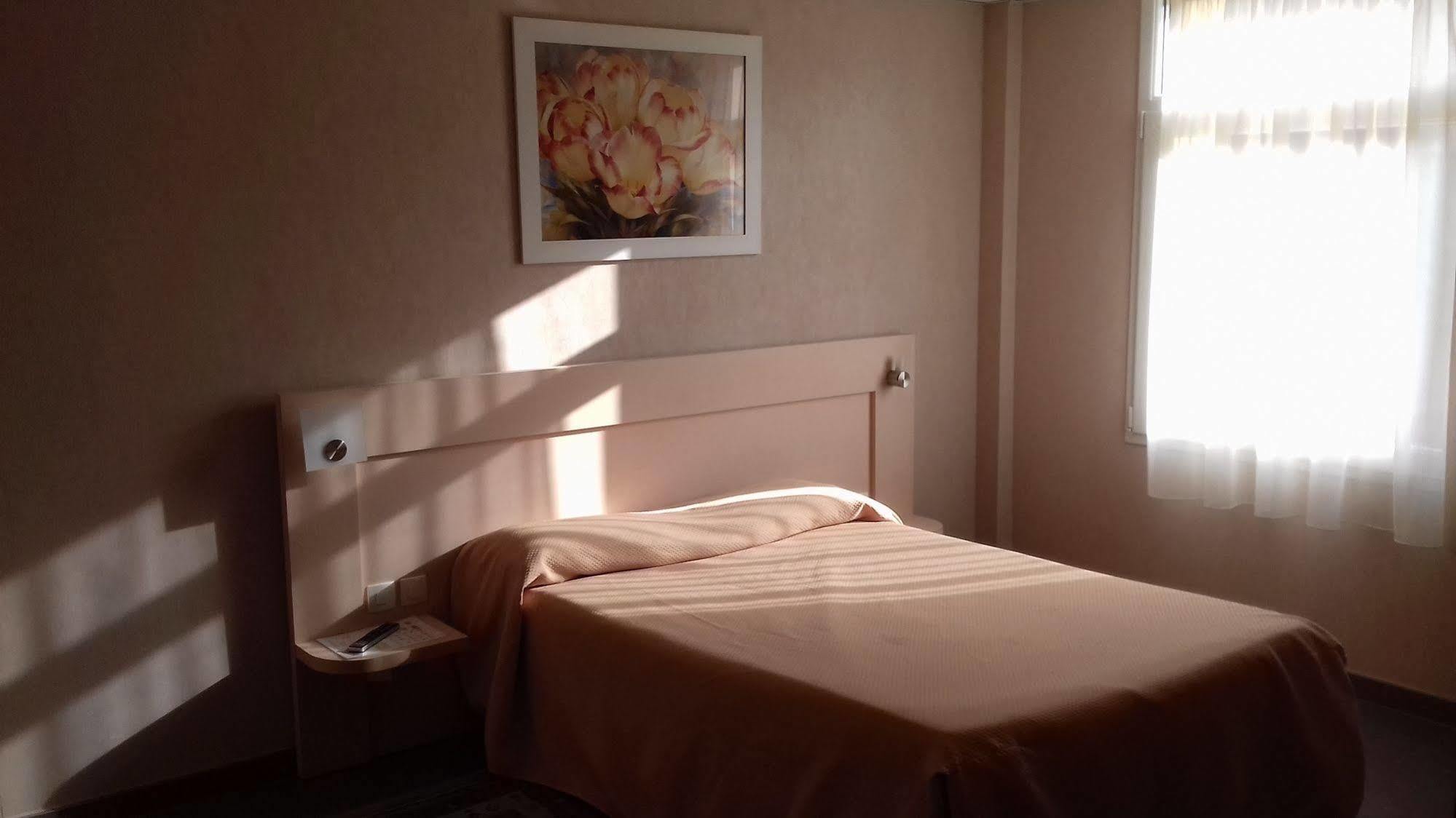 Le Logis De La Lys Hotel Aire-sur-la-Lys Ngoại thất bức ảnh