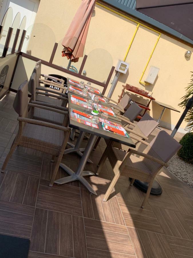 Le Logis De La Lys Hotel Aire-sur-la-Lys Ngoại thất bức ảnh